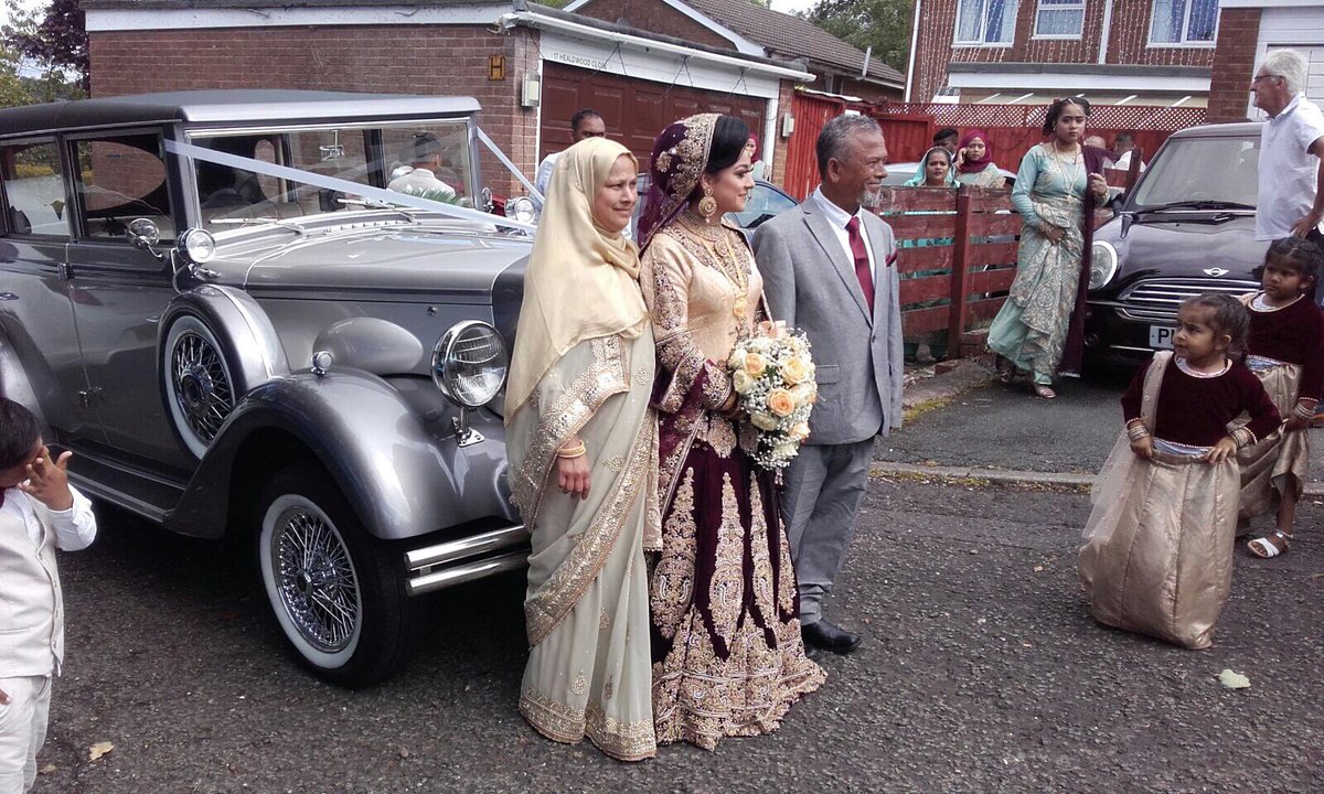 Beauti looking stunning in the back of our Regent Landaulette Convertible as she arrived for her wedding day celebrations at the @Grandvenue