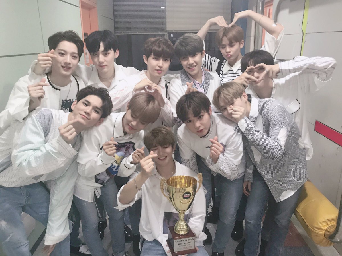 KuanlinTH's tweet photo. [#WANNAONEDAY] วอนนาเบิล❣วอนนาวันได้ที่ 1 ครั้งแรกตั้งแต่เดบิวต์มาที่ Show Champion ครับ🎉🎉(ต่อ) #ENERGETIC1stWin #워너원 https://t.co/U3COR5XZdY