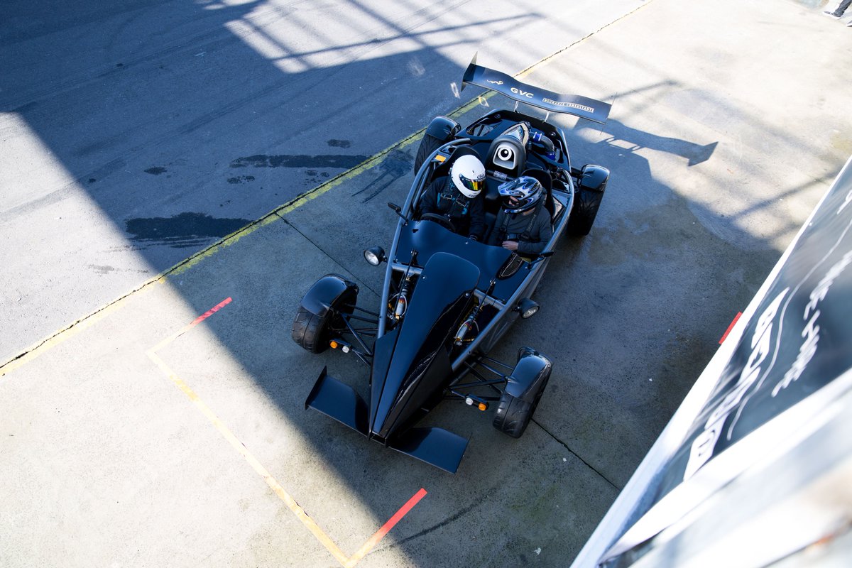 Want to get around the track quicker, our instructors are the best in the industry. #rdsa #racedriversa