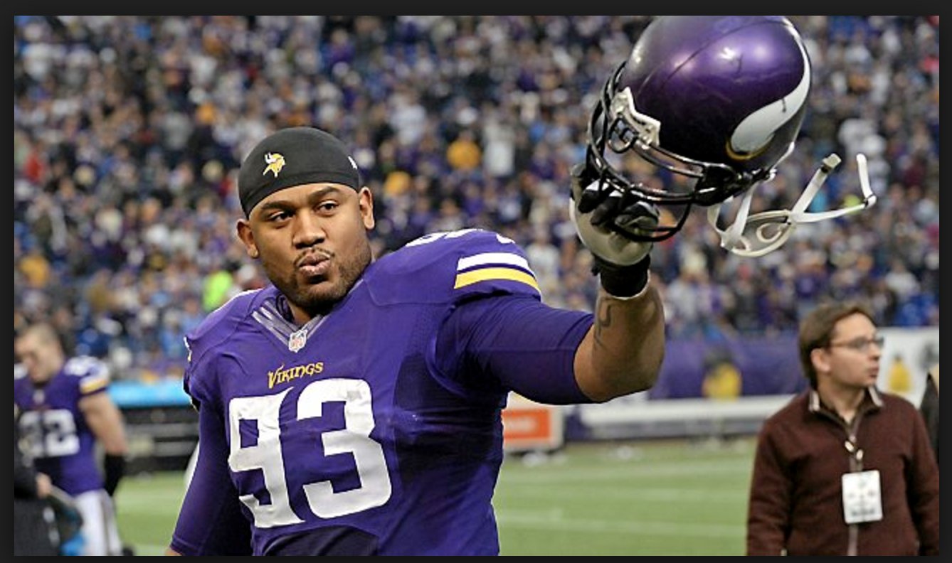 37 years old today & a 6X Pro Bowl DT who lived his glory days w/ the Vikings. Happy birthday to Kevin Williams! 