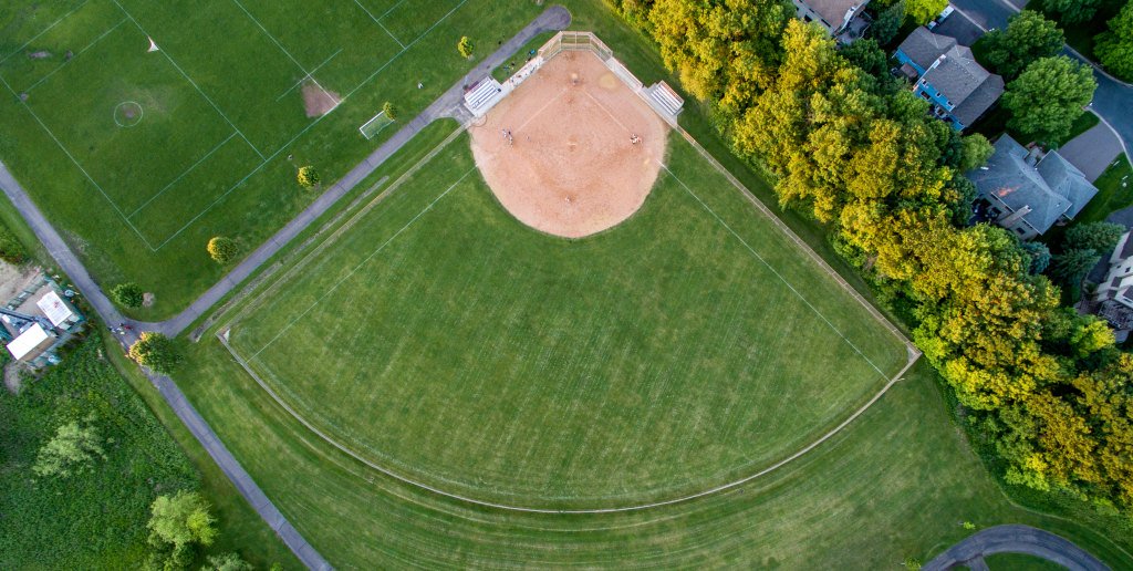 GenoaJay's tweet photo. Left Field Texting https://t.co/uvoLvAMCBM https://t.co/DQMRUvv3XP