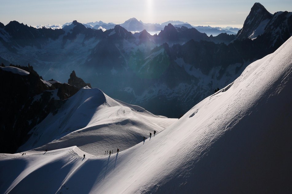 SaamiSnow's tweet photo. The world's top 6 ski runs with the most vertical drop: https://t.co/KeWg8rKoEr https://t.co/9hkXynb78w