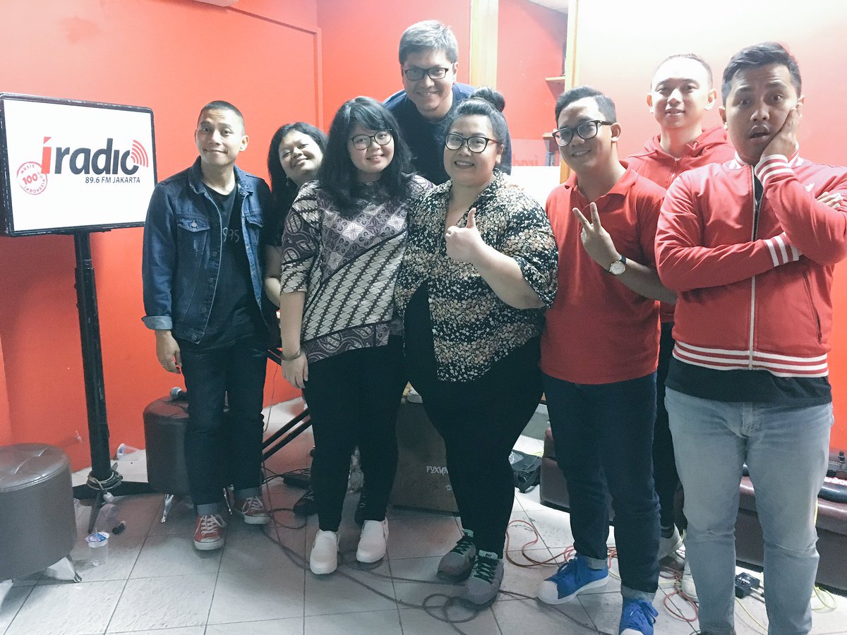 Terima kasih #TamuSpesial <a href="/TheFoxyMuse/">FoxyMuse</a> sudah hadir di #MasihSoreSore <a href="/angganggok/">Angga Nggok</a> &amp; <a href="/Indra_Prasta/">Indra Prasta</a>, sukses terus untuk karya-karyanya 😊