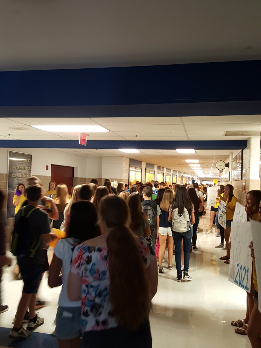 LHS Link Crew tweet media