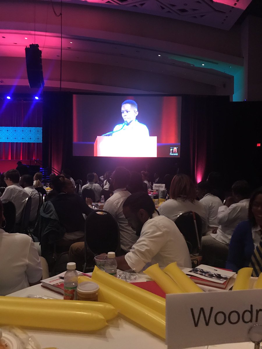 Royal_ash_1122's tweet image. Great Job Darius Dunbar his speech was a great example how Excellence Through Persistence is a must! #FPCSW #FPCSExcel