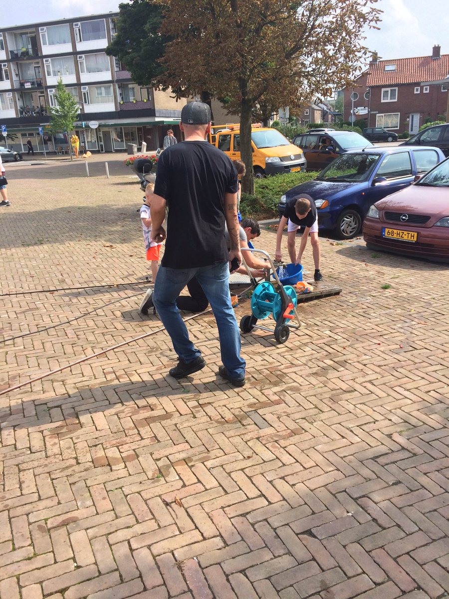 HBZRenkum's tweet image. Waterfeest op het Europaplein in Renkum. Georganiseerd door @RenkumvElkaar @DynamoJeugdwerk Jongeren organiseren voor jongeren.