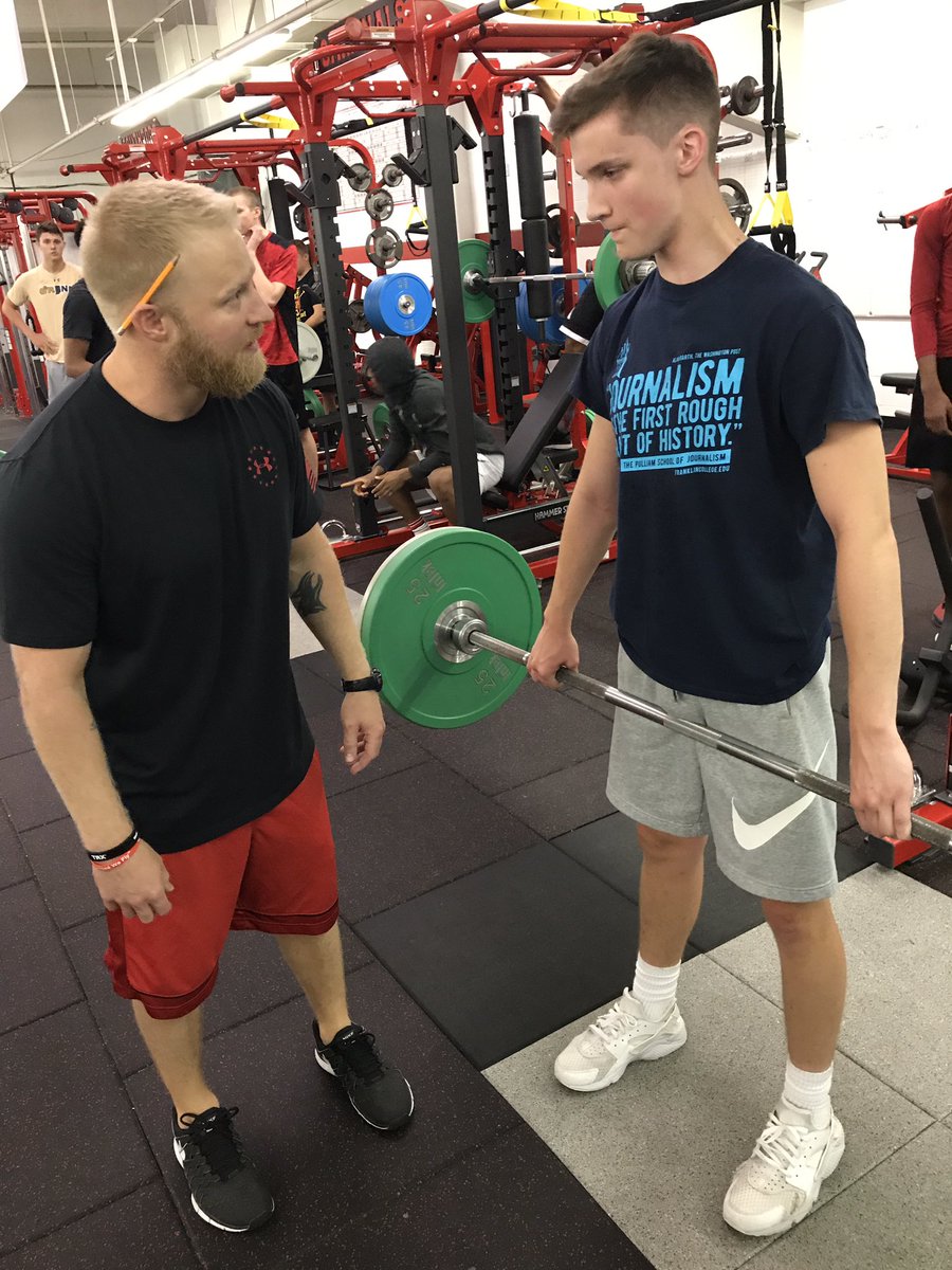 SHS_GreatThings's tweet image. Mr. Frank is providing quality feedback on proper technique for maximizing weight lifting efficiency!  #formfirst #BeACardinal