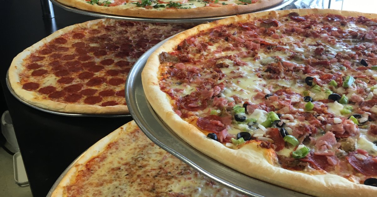 Midweek Dinner Blues? Order Online at goodfellaspizzaonline.com #FortPierce | #StLucieWest | #SouthBeach | #PortStLucie