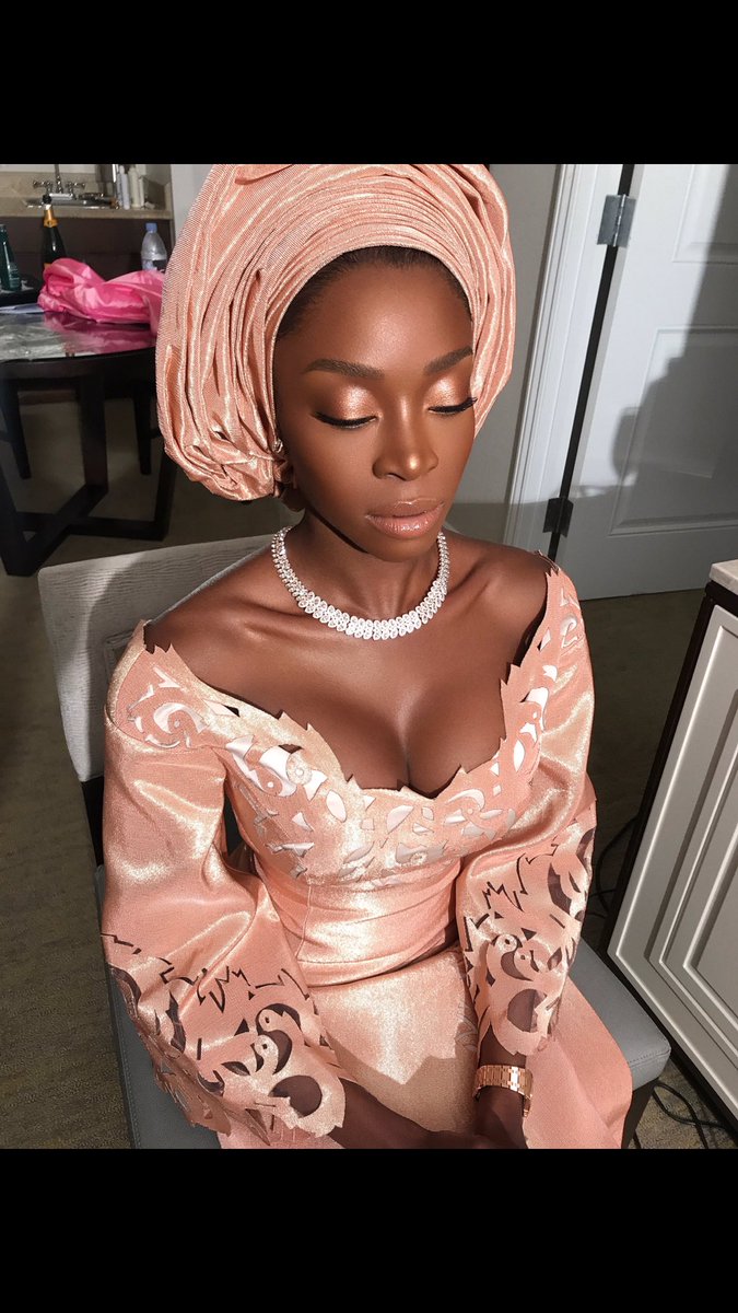 I watched the young lady tie Chelsea's Gele. It was so amazing to watch. I don't even think she's on social media 😩Makeup: <a href="/kingmalimagic/">Mali Thomas</a>