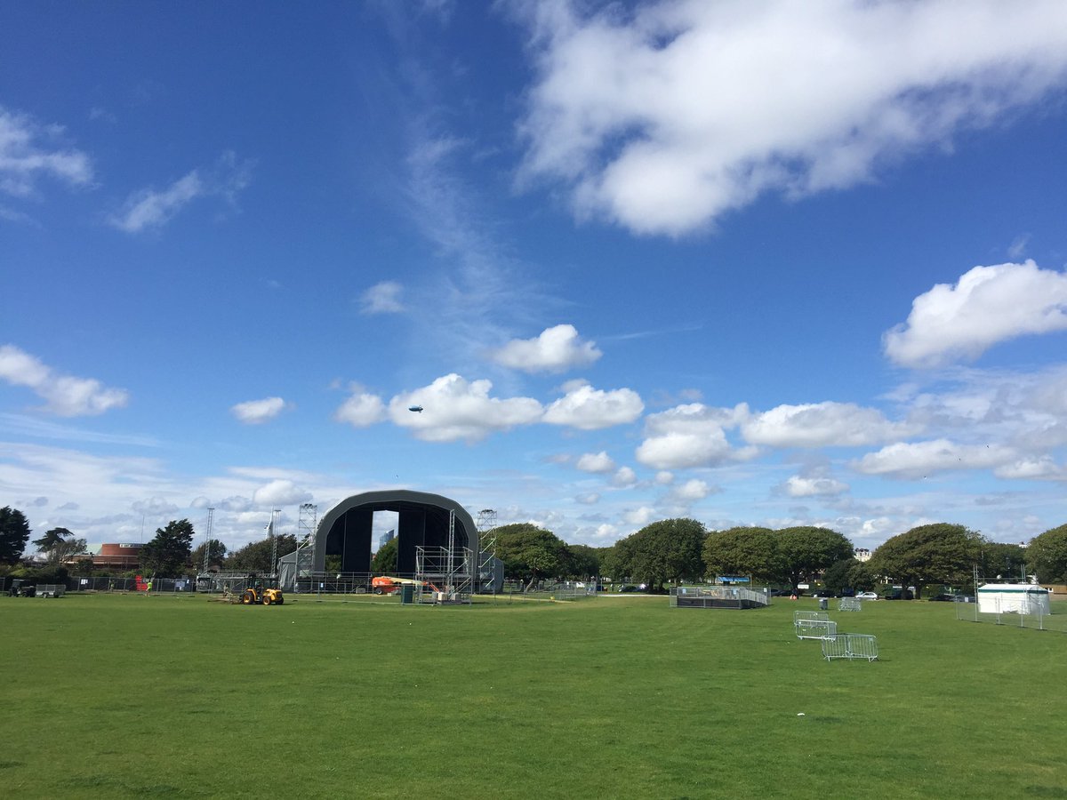 PONewsHub's tweet photo. Not long until @VictoriousFest - here's hoping blue skies reign for it like today @VFestRadio937 #Southsea #Portsmouth https://t.co/81fMqE89fk