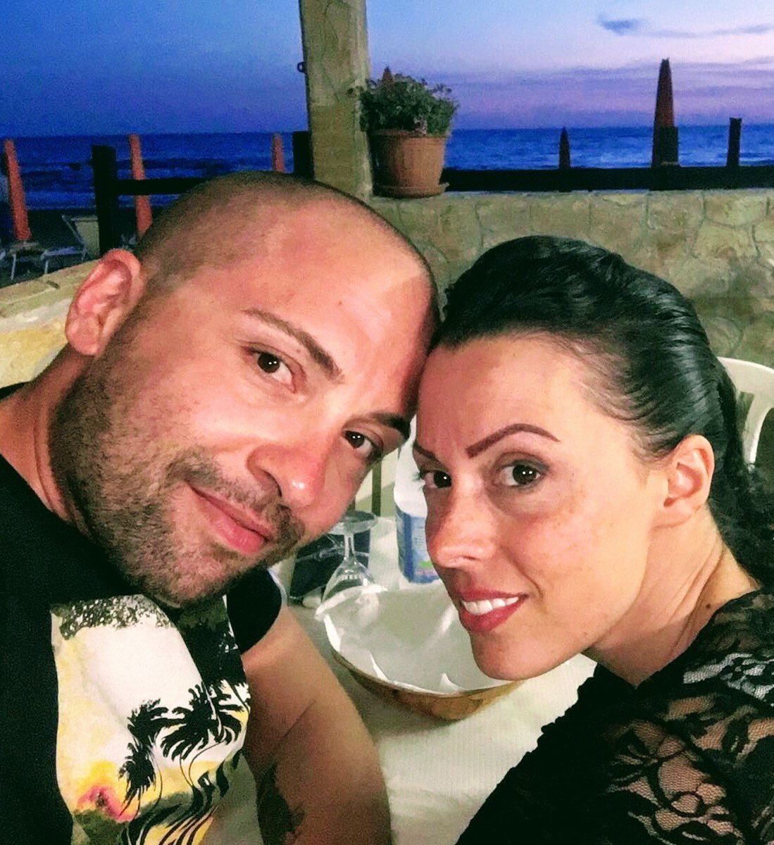 AccardiDanilo's tweet photo. Buona cena ragazzuoli😊
Stasera si cena proprio sul mare con una vista spettacolare e con il rumore delle onde🔝
Buona serata a tutti 💪🏻 https://t.co/9D4K48PLvb