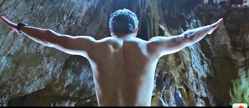 MohanManjimaFC's tweet photo. What ah Mannn THALAAAA 

NO WORDS 🙏🙏🙏 

NEVER EVER GIVE UP!!!!  International Level 🔥 #VivegamTrailer https://t.co/NMe2b4UWGv