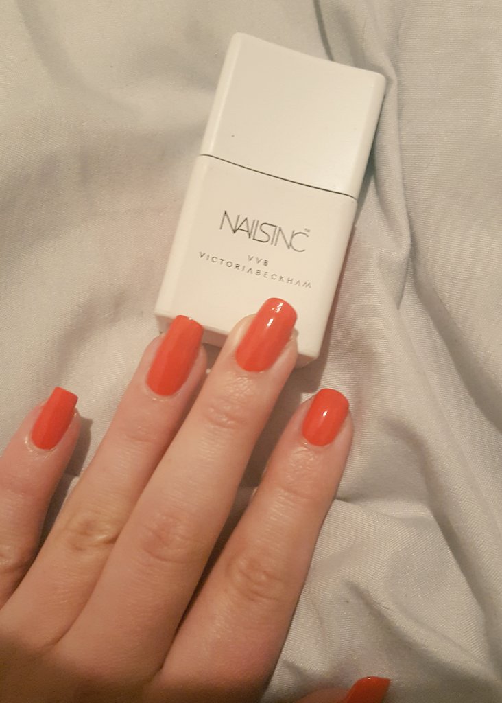 sophiethompson9's tweet photo. The perfect pop of colour to get me ready for my birthday weekend ❤ @nailsinc #VictoriaBeckham #JudoRed https://t.co/ZP2iure07k