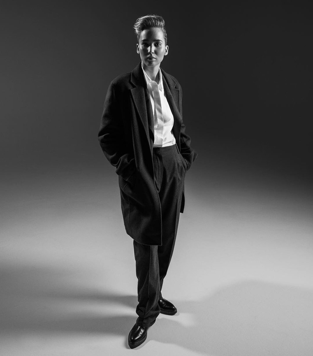 FR_HungerGames's tweet photo. #NEWS 📷 Nouvelle photo de Jen pour @voguemagazine (via @j_lawperfection): https://t.co/cw8oOXqYNq https://t.co/q5HDliwqDG