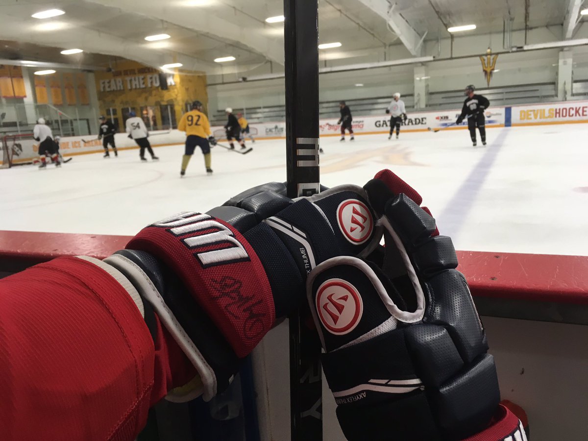 ItsPronotRetail's tweet photo. Being #goalie non-stop for 7 months lets me โค๏ธ playing out again & I'm HAPPY
#warriorVIP #alphaQX #hockey #tendyproblems @WarriorHockey https://t.co/KGtZSL66gt