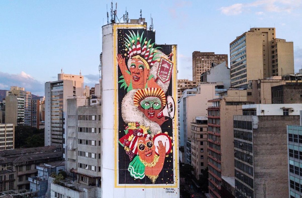 #Mural by <a href="/marinacapdevil4/">marinacapdevila</a> entitled「LAS CARINHOSAS」for <a href="/cura_art/">CURA - Circuito Urbano de Arte</a>'17 in Belo Horizonte, #Brazil. • Pic= <a href="/instagrafite/">Instagrafite</a>