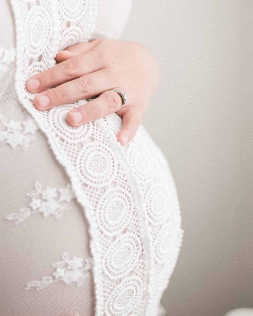 caitlinritchi's tweet photo. The little details are my favourite π
.
.
.
.
.
.
.
.
#clickinmoms #613shop #growbaby #ottawaphotographer #mommybl⦠https://t.co/Ls1iKKuVQf https://t.co/CVGAb5lUGB