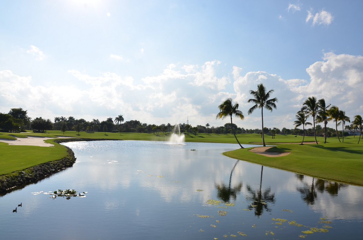 BocaGroveClub's tweet photo. Living in #BocaGrove Paradise! #BePositiveIn4Words #WhereYouLiveWednesday https://t.co/VR8VjepXdU https://t.co/rJkgBxTbYh