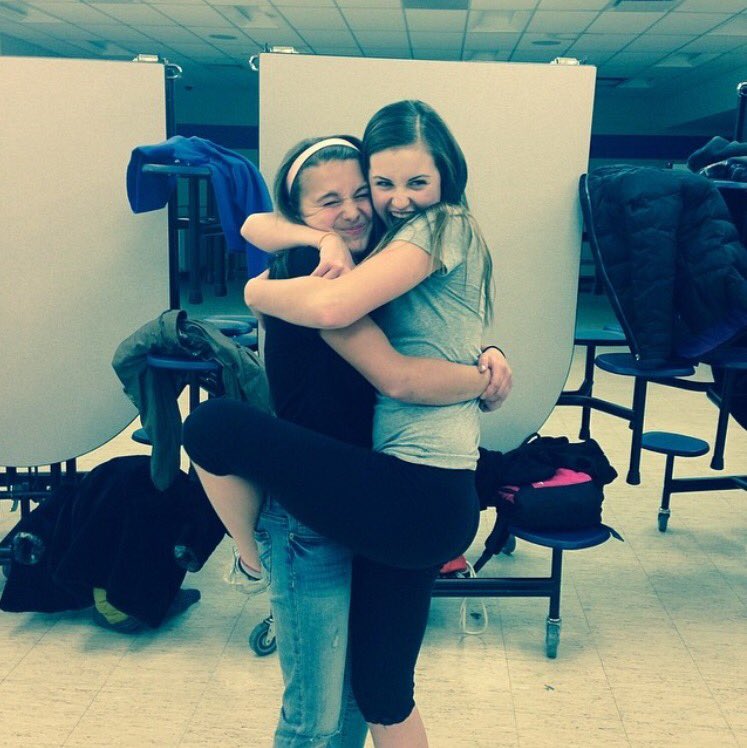 haylee_nagy's tweet photo. @chelemen14 SCREAMING HAPPY BIRTHDAY TO MY BRUNETTE TWIN 💚💚 love you always gracie😌❣️ miss you, have an amazing day girl :) (enjoy the tb's) https://t.co/PYrKMiJiKc