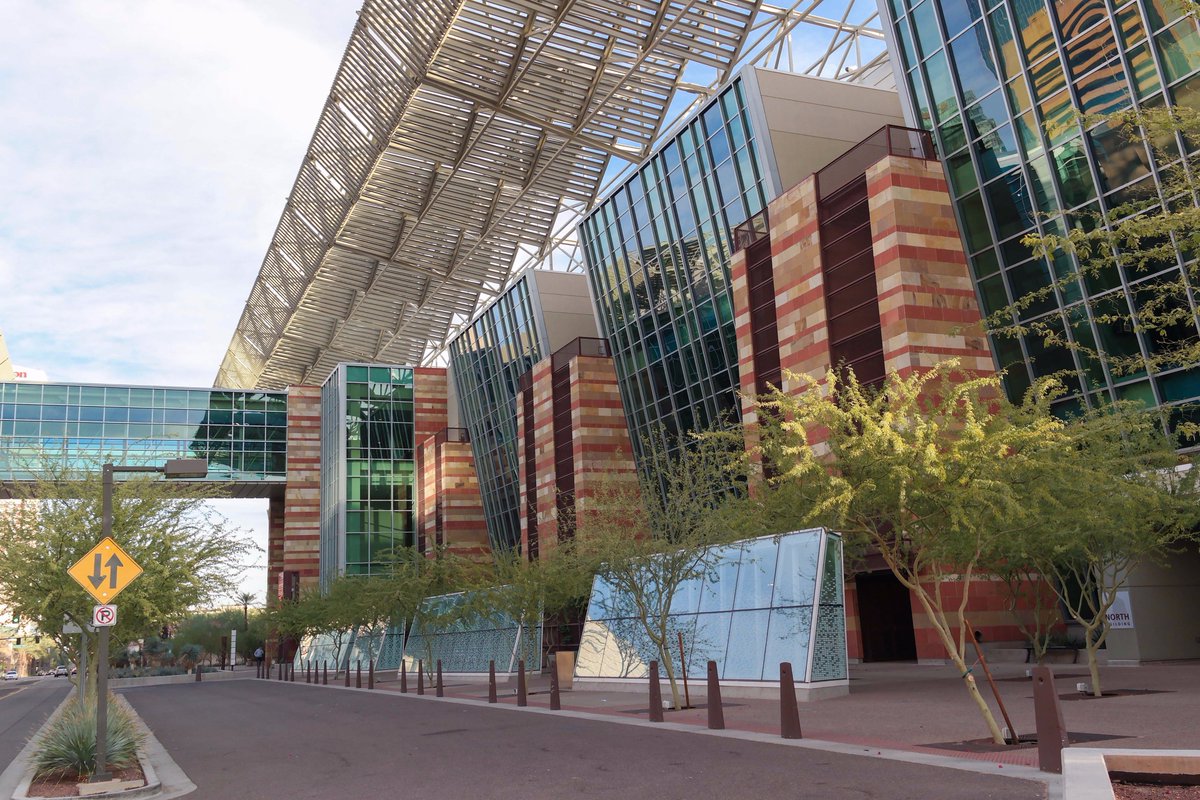 donjohntee's tweet photo. President Trump coming to Phoenix, AZ on Aug 22, 7 PM MST. https://t.co/m7nmokJism #PhoenixConventionCenter https://t.co/bdQ4HO1o4A