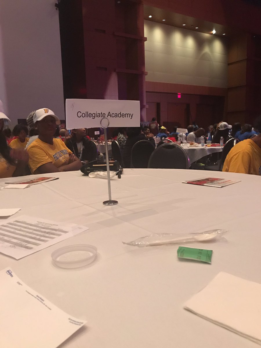 DwomackDarrell's tweet photo. Last year was rough but this year it's ours! #ExcellenceThoughPersistence #FCPSCOL #FPCSExcel https://t.co/X6ko31Cfaa