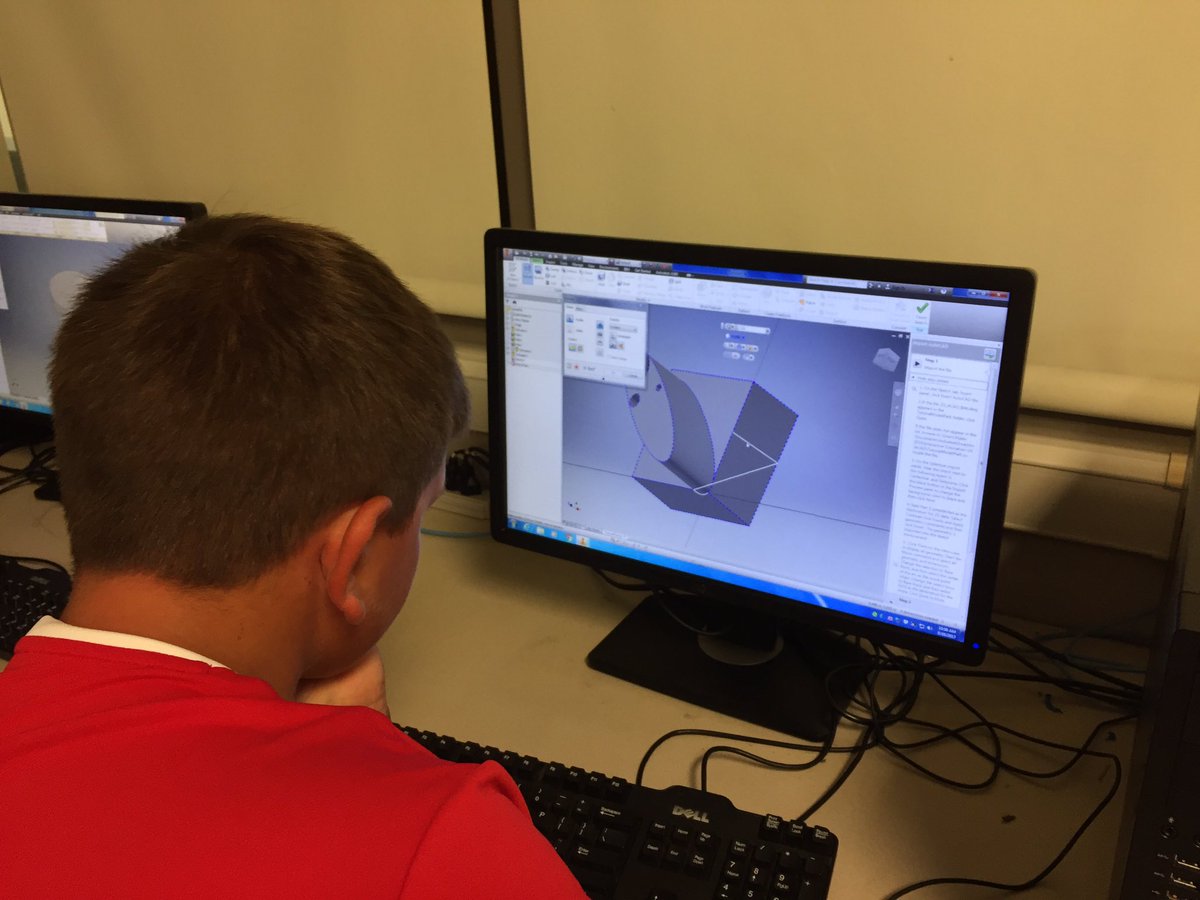 Mr_Hilbert's tweet photo. First year #RHSEngineering students are starting to learn @ADSK_Inventor #weRCareers https://t.co/vxm4X5ug0F