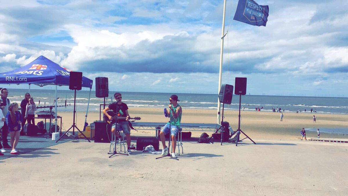 mavmacmusic's tweet photo. Make sure you check out all our gigs for the next few weekends! We are fully stocked up π€π½ #gigs #MavMac @northwalesgigs https://t.co/u1WkWvqsPp