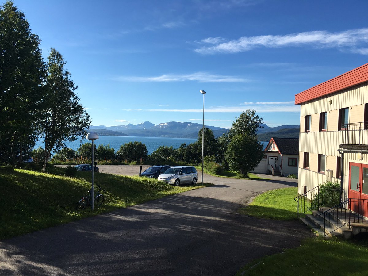 Ystebo's tweet photo. Takk for en strålende dag på #nordborgskoler for drøfting med staben om hva der betyr i praksis at vi bryr oss om elever.  #god #friskole https://t.co/NmWeAvGU2m