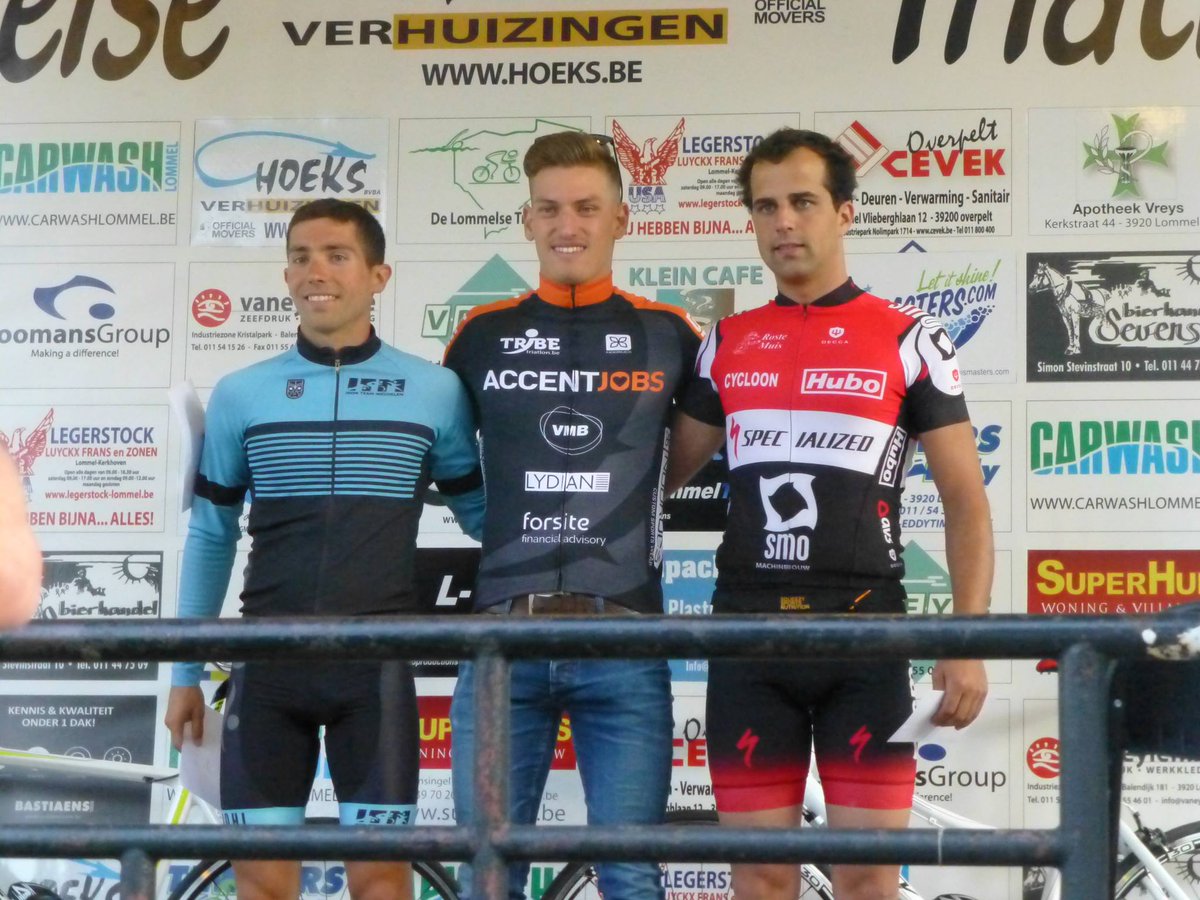 Door de vele races v afgelopen weekend zou de overwinning v <a href="/verluytenlau/">laurens verluyten</a> in sprint tri Lommel bijna over het hoofd gezien worden! Congrats!