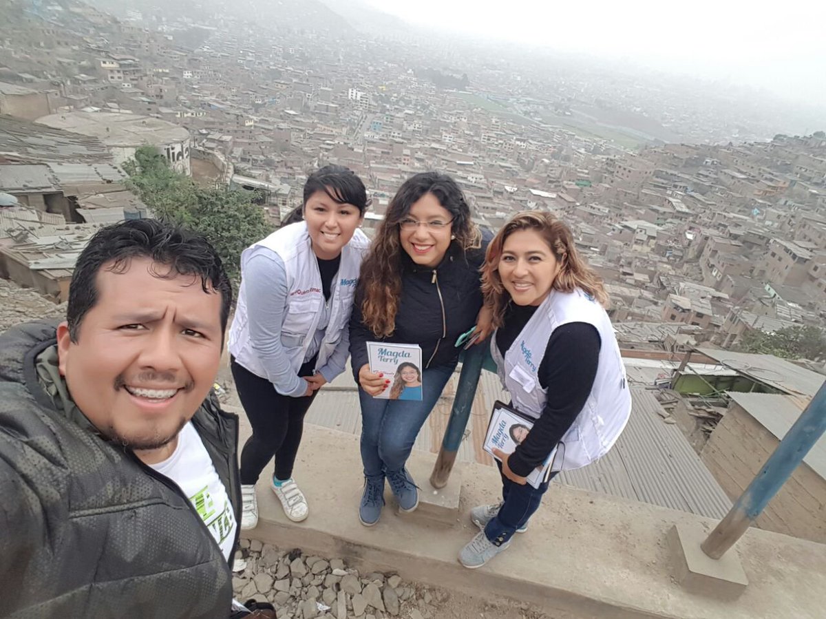 magdaterry's tweet photo. Nuestro distrito tiene vistas hermosas. Acá desde la zona alta de Mariscal Castilla #TeQuieroRímac #MagdaTerry #FullChamba https://t.co/YXPGDb0CPR