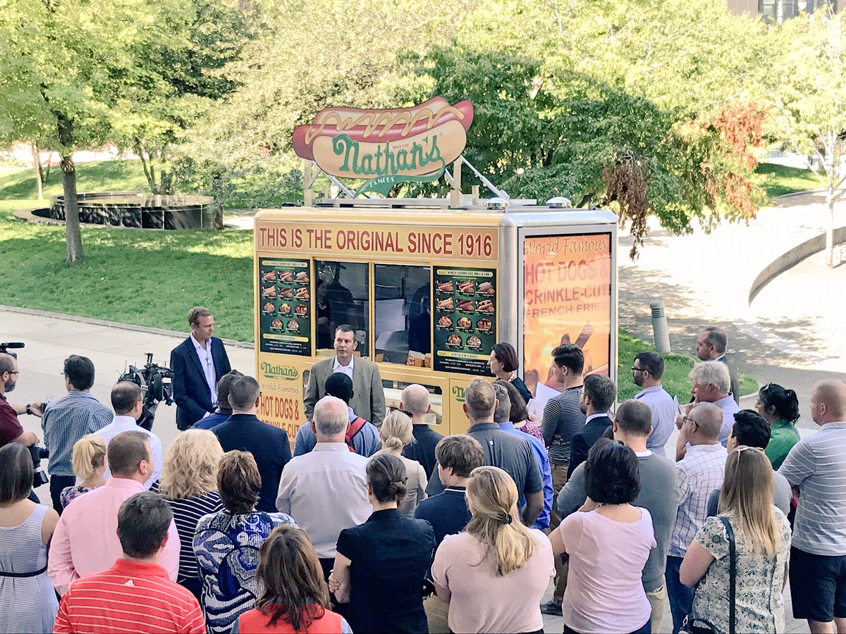 Incredible partnership by WSV, @TheRightPlaceGR, <a href="/MEDC/">Michigan Economic Development Corporation</a> to manufacture <a href="/MOVE_Systems/">Move Systems</a> smart, connected food carts in <a href="/PureMichigan/">Pure Michigan</a> for NYC.