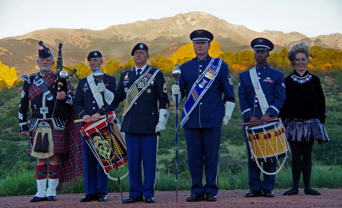 wwiicomix's tweet photo. Do you enjoy live #military #music & #ceremonies? Check out #Colorado #Military #Taptoo in September β https://t.co/ArdrPpmtSE @COMilTaptoo https://t.co/GDoXwMCx1h