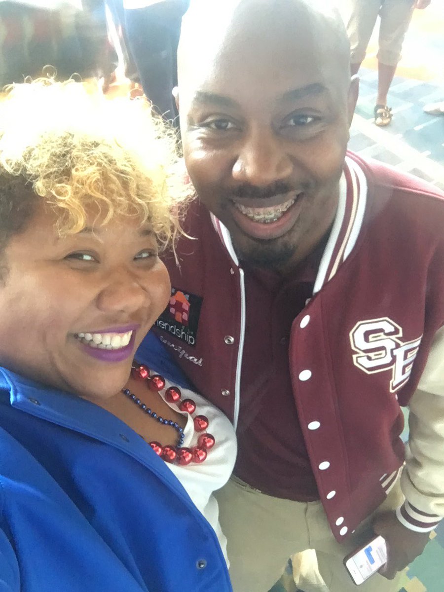 kun_ye's tweet photo. Ward 8..love my fam...we go wayyyy back! #fpcstph #FPCSexcel https://t.co/2LWX7twWp3