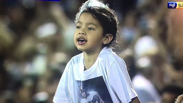 <a href="/wilimendieta10/">Wili Mendieta</a> a todos los niños/ñas y en especial a lo de la franja negra felicidades!!!!!