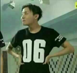 KatherineConfus's tweet photo. @BigHitEnt @BTS_twt PODE ESCLARECER TUDO DE UMA VEZ? NAO AGUENTO MAIS SOFRER! https://t.co/x8P6hWZwnF