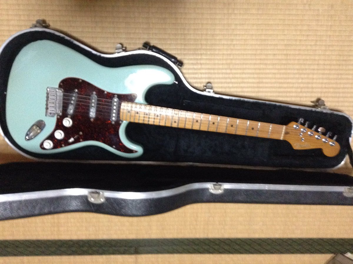 Trooper フェンダーusaのアメスタにシェクターのモンスタートーンを3発 逆タップで常時3ハム仕様 ウエスタンエレクトリックのビンテージ配線で更にパワーを求めてみました タップでシングルにもなるからクリーンも綺麗に出るよ 愛用ギター徹底解説 Trooper フェンダーusaのアメスタにシェクターのモンスタートーンを3発 逆タップで常時3ハム仕様 ウエスタンエレクトリックのビンテージ配線で更にパワーを求めてみました タップでシングルにもなるからクリーンも綺麗に出るよ 愛用ギター徹底解説