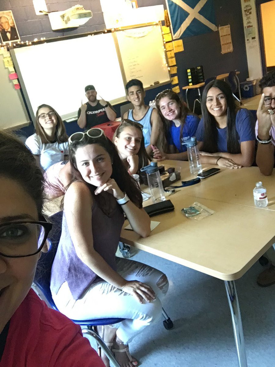 Amy_Hayes5's tweet photo. #PlattMYM     
Platt Make Your Mark! 2018!!!!!!

First order of MYM business: 

Wear School colors on Tuesday 8/29 https://t.co/V3fshoFWx3