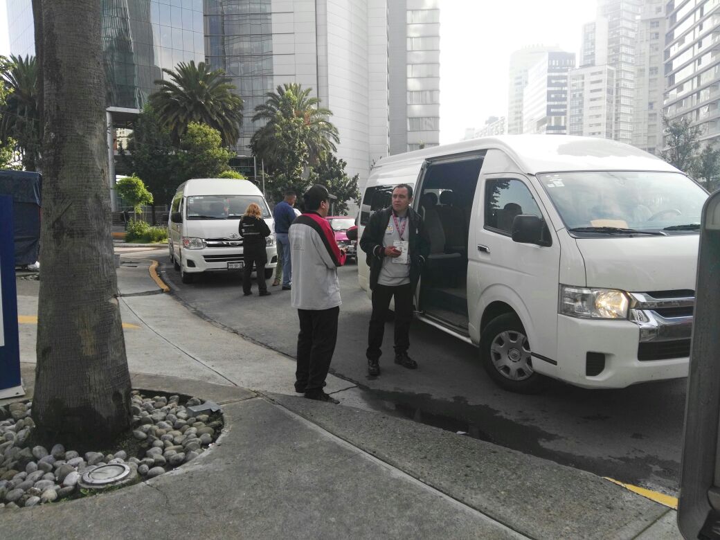 LaSEMOVI's tweet photo. #SemoviInforma durante operativo de hoy a TP, se remitieron 9 unidades al depósito vehicular, por prestar servicio de manera irregular. https://t.co/B7vOPAM17n