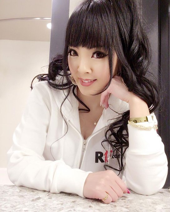 Yang Gak Kuat Jangan Liat Ya… Ini Foto2 IG Terkece Bintang Porno Jepang