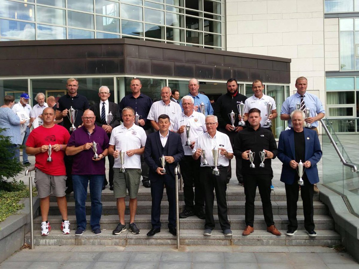 squiresgatefc's tweet photo. 📸Club President and Groundsman Brian Addison came away from St Georges park today with 2nd place in the Step 5/6 Groundsman of the year #UTG https://t.co/pxgIvz38w0