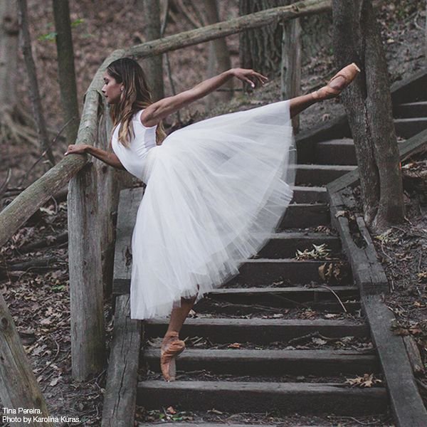 nationalballet's tweet photo. #BalletByte: Arabesque, a posture in which the body is supported on one leg, with the other leg extended horizontally backward. https://t.co/ONIBbr1hxM