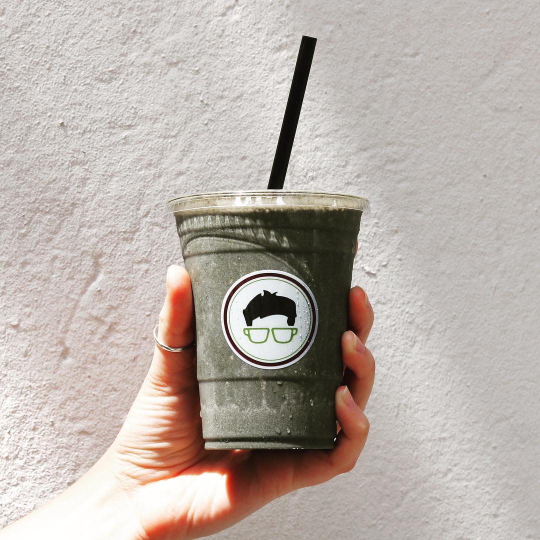 HudsonSquareNYC's tweet photo. #HSQtip Find out how you can get 1/2 off @GregorysCoffee 's Lean Green Protein smoothie today on their Instagram: https://t.co/WoATTrxHBg https://t.co/RutJMuAWvA