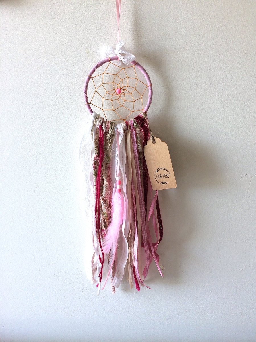 Luja_Home's tweet photo. Present idea for under £20 including free gift wrapping and postage! Boho Dreamcatcher! #dreamcatcher #bohodecor #etsyseller https://t.co/V3eyam0SAR