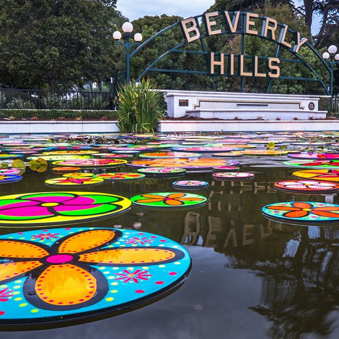 Stop by #BeverlyGardensPark to experience the @PortraitsofHope art exhibit, on display thru 8/31: bit.ly/2wckhtM #BHOpenLate