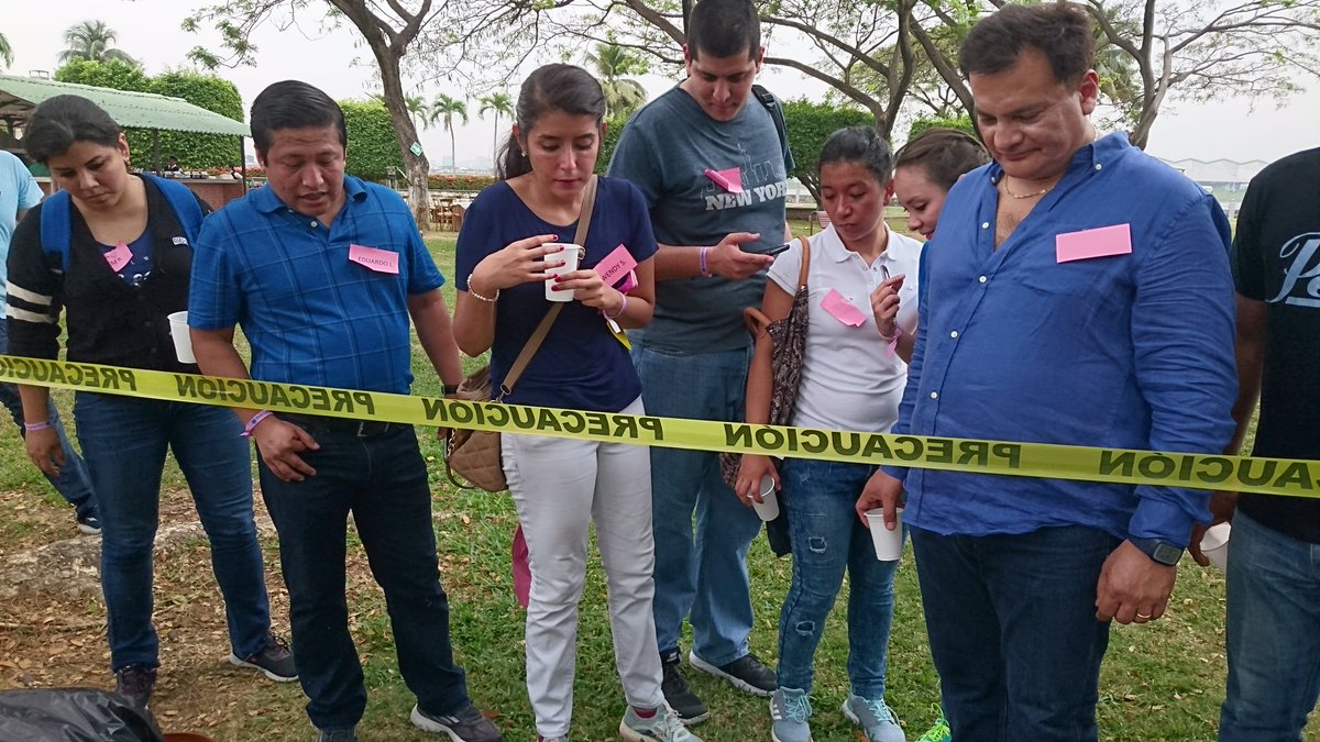 HumaneHCG's tweet photo. Que observan nuestros detectives del #BootcampBdP con tanta atención? @BancoPacificoEC  #EstasEnElMejorLugar #HumaneNegocios #InfoHumane https://t.co/4Jm2e4gzuK