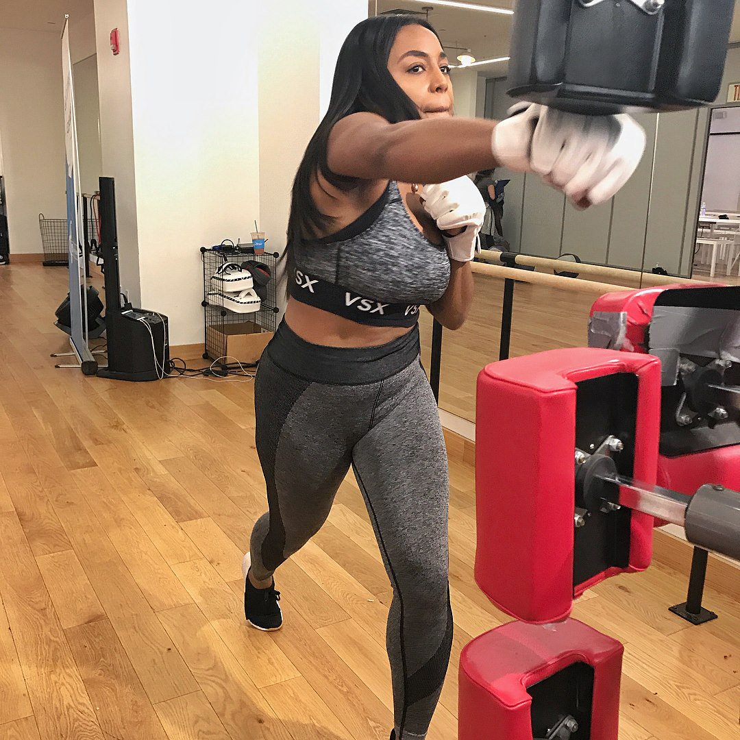 KelaWalker's tweet photo. Stepping up my defense w/ #SecurityMaster. They're helping me protect myself & my selfies. #SecureItUp. https://t.co/FnVTTYJ6Jr https://t.co/a0da5TLQ9E