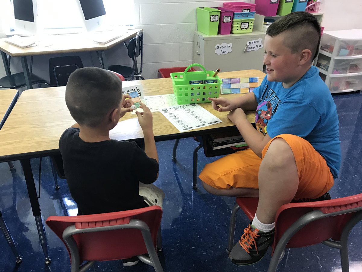 MsDevore_1st's tweet photo. Getting to know you dice game  #OESCardinals https://t.co/C9MUmtFLYm