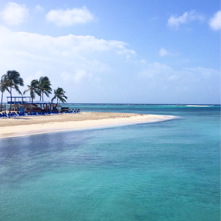 ElConResort's tweet photo. Enjoying a beautiful #elconsummer2017 afternoon snorkeling at #palominoisland! #puertorico #caribbean https://t.co/3bNMY21Qnj