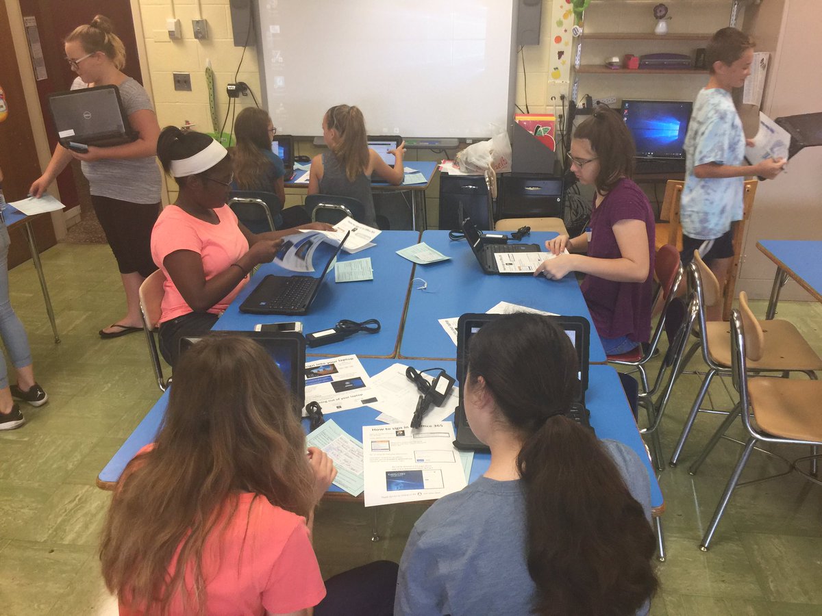 TroyOlin's tweet photo. The @GatesChiliMS 1:1 laptop deployment started with our peer ambassadors. They will support the larger deployment at the end of the month. https://t.co/qk848utn1I