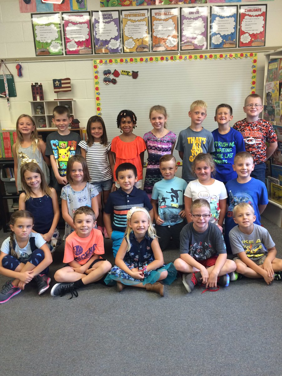 2nd_is_great's tweet image. We're a Great Bunch! 
#firstdayof2ndgrade
#ibtigerpride